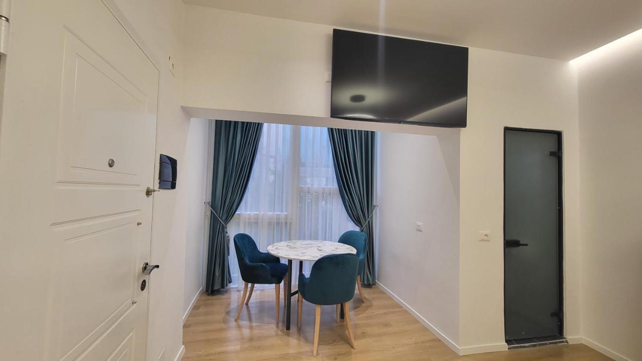 Karanxha'S Room تيرانا المظهر الخارجي الصورة