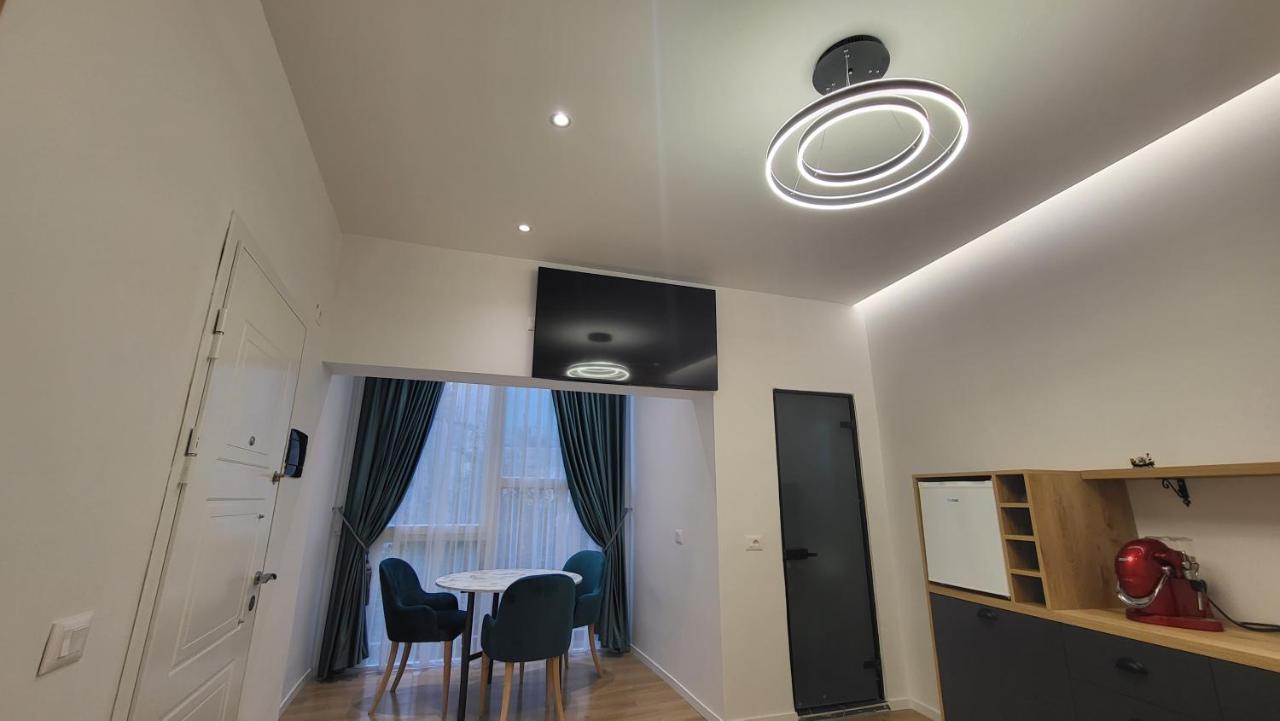 Karanxha'S Room تيرانا المظهر الخارجي الصورة